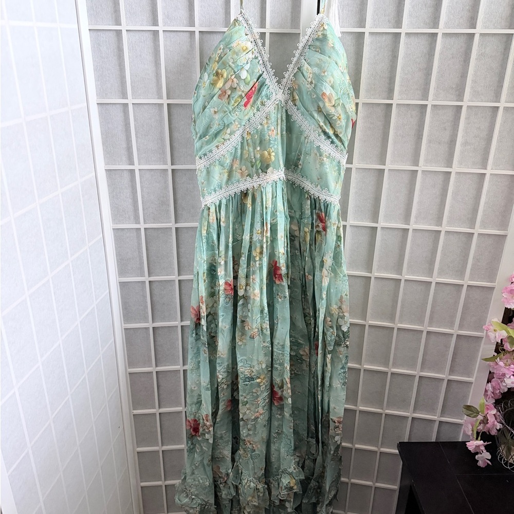Beautiful Floral Green Maxi Dress NWOT